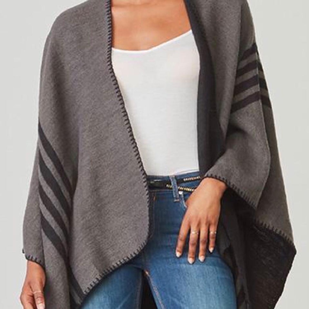 BB Dakota Reversible Cape Poncho